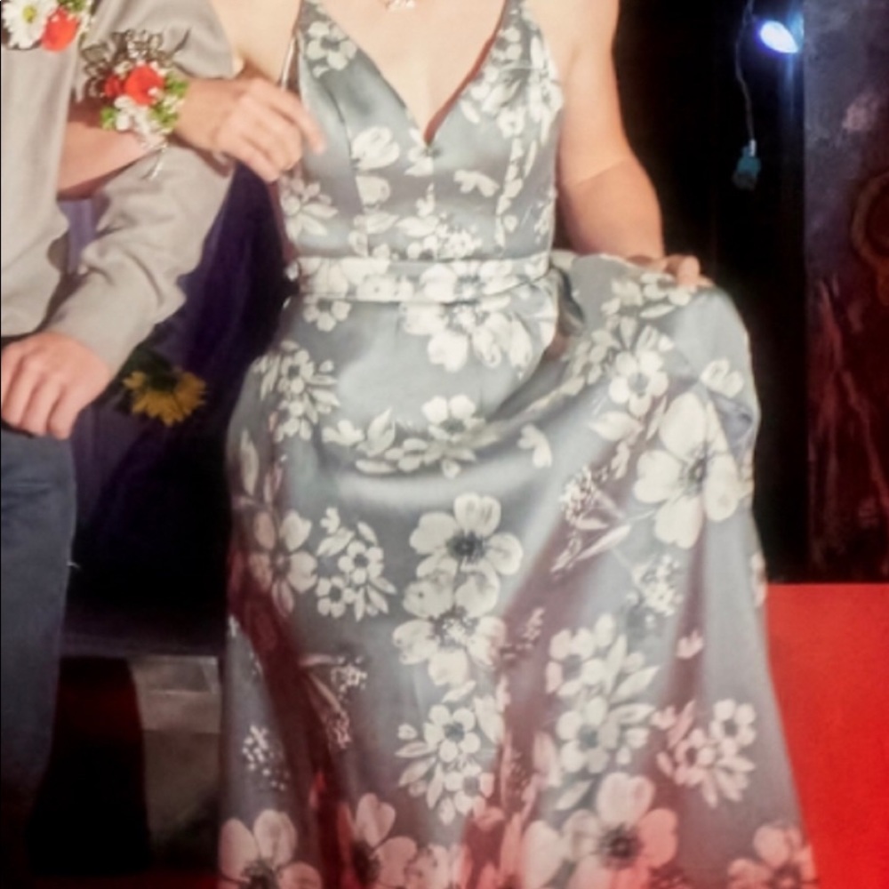B Darlin prom dress